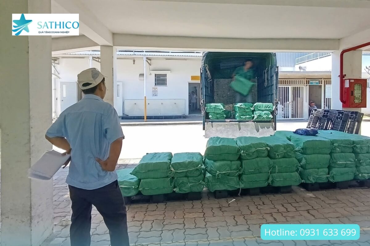 Tranh đồng hồ treo tường quà tặng